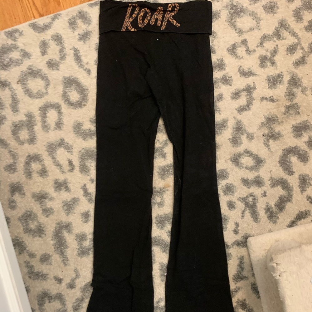 Victoria’s Secret PINK boot leggings